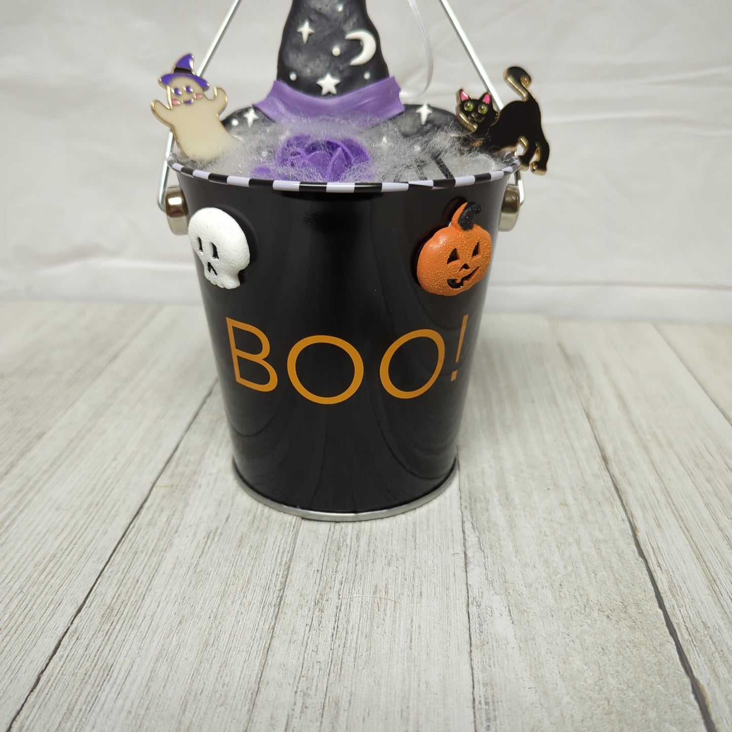 A BOO Halloween Arrangement