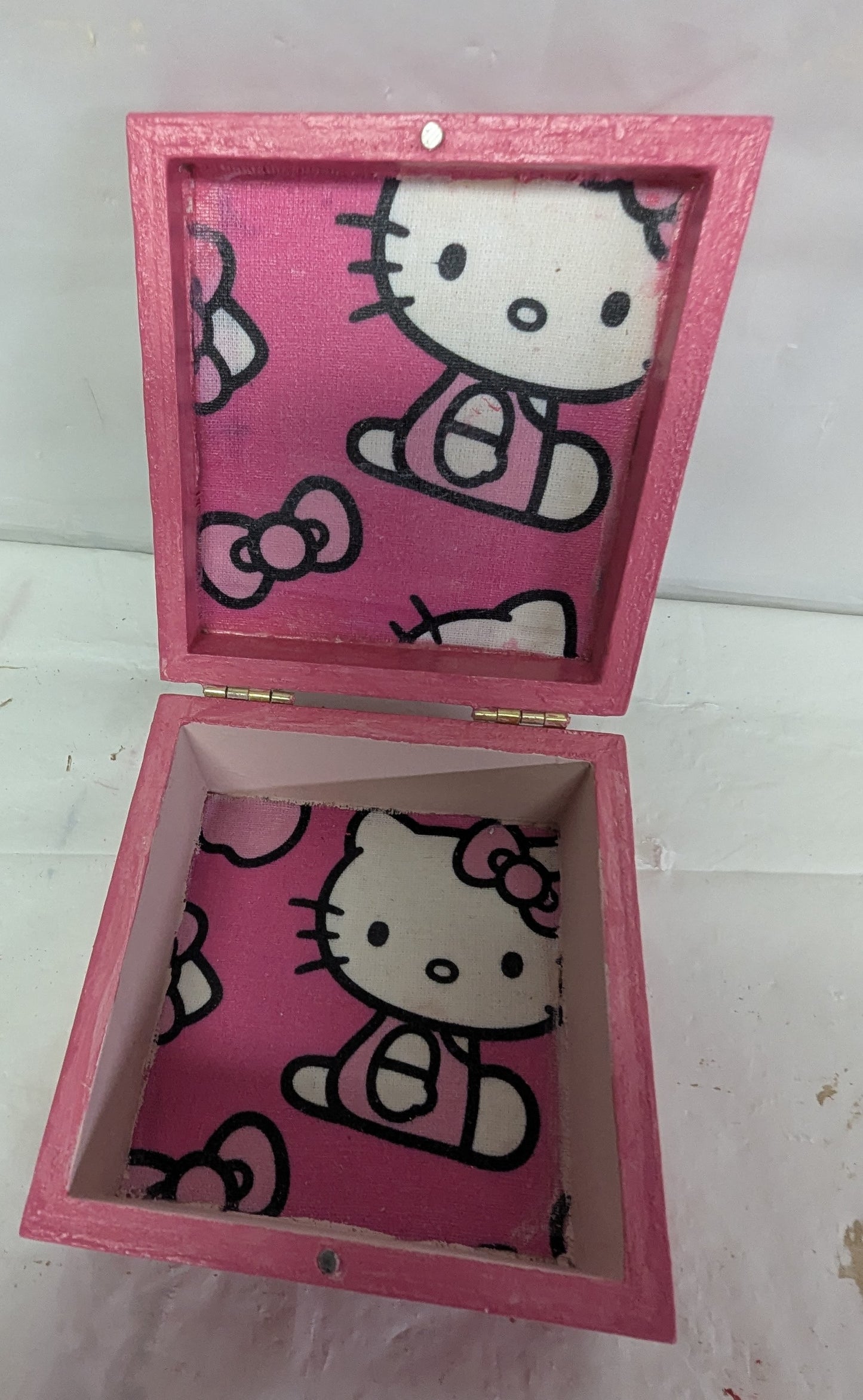 Hello Kitty Box