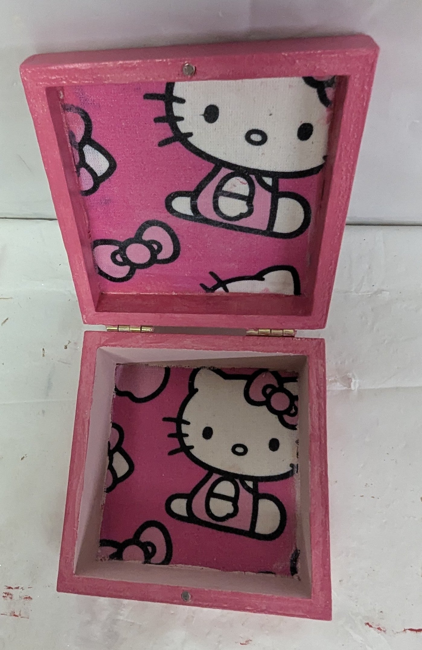 Hello Kitty Box